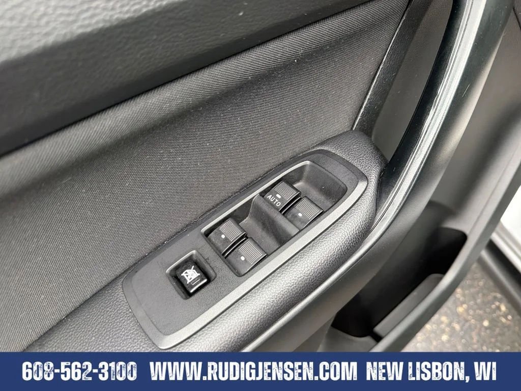 Used 2021 Silver Ford XLT image 11