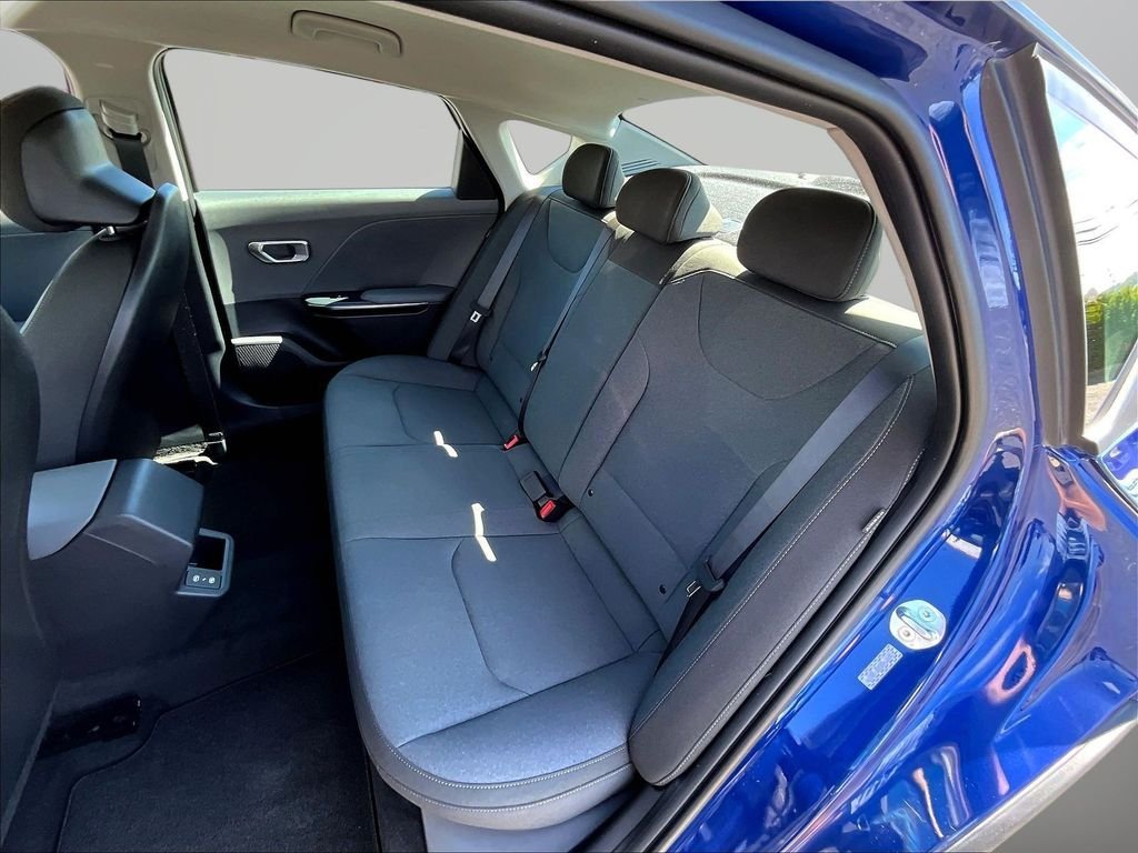 Used 2025 Blue Kia LXS image 22