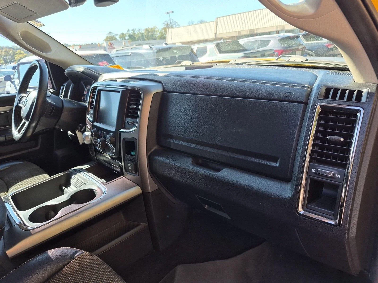 Used 2016 BRIGHT WHITE CLEARCOAT RAM SPRT image 35