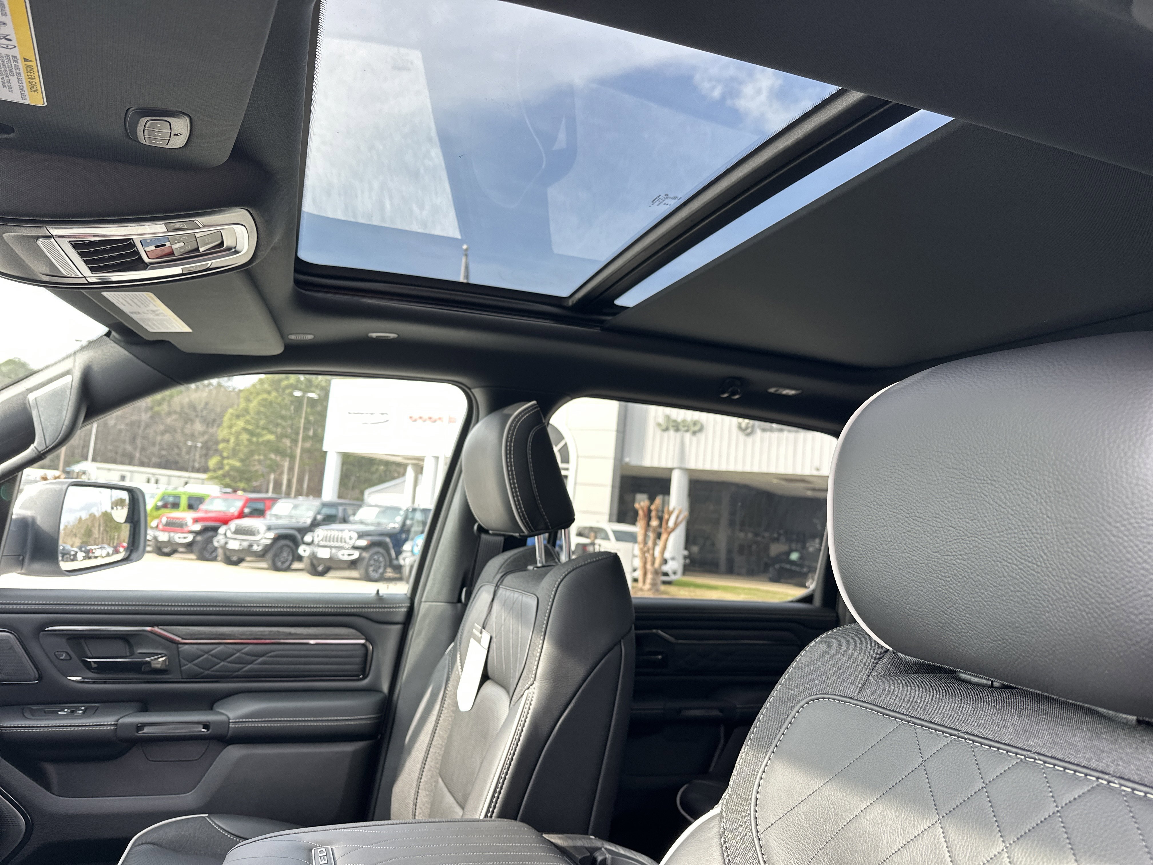 2026 RAM 1500 Limited - Photo 33