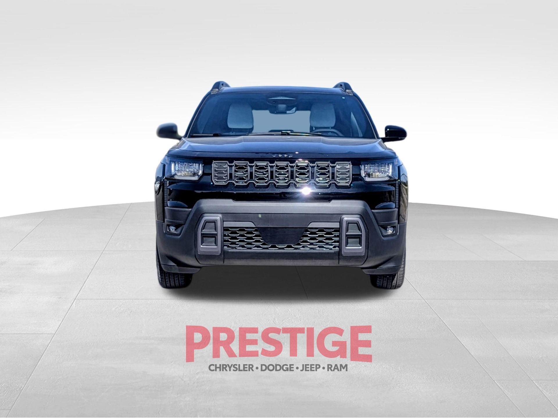 New 2026 Diamond Black Crystal Pearl-Coat Exterior Paint Jeep Limited image 2