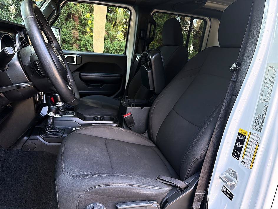Used 2023 Bright White Clearcoat Jeep Sport S image 10