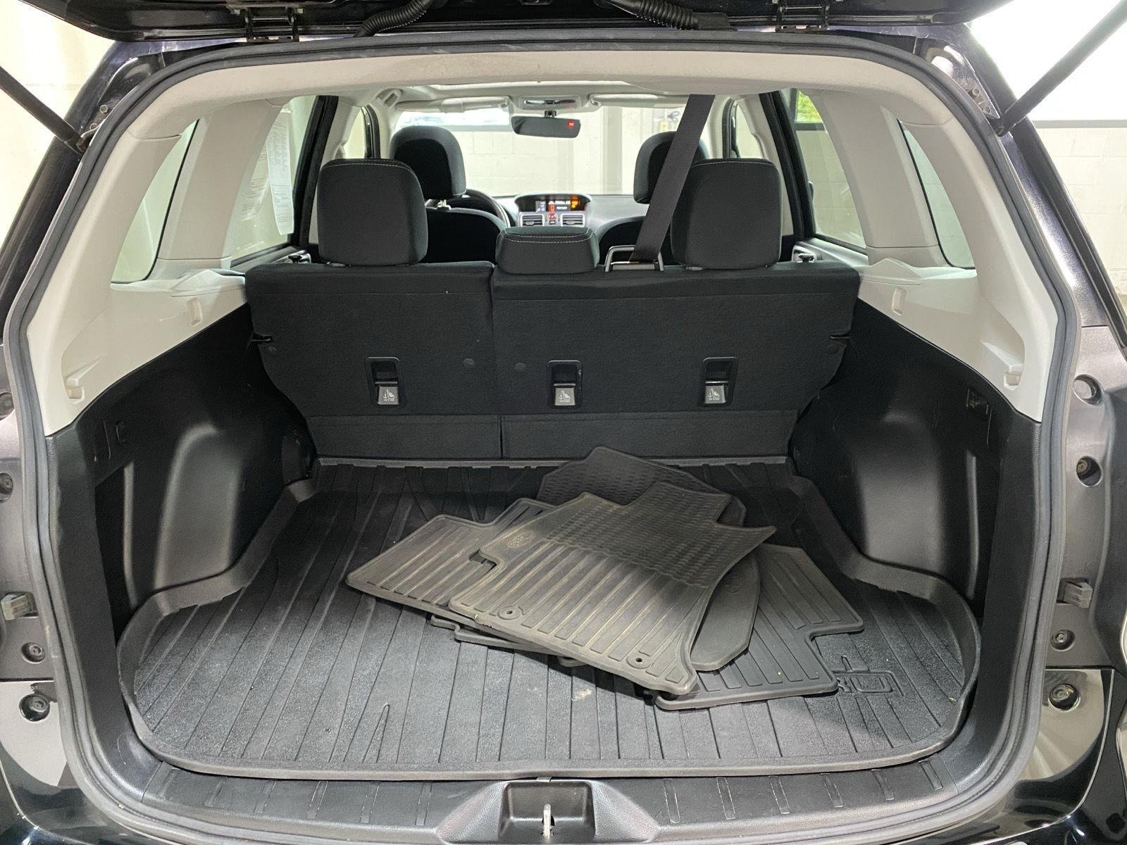 Used 2018 Crystal Black Silica Subaru Premium image 20