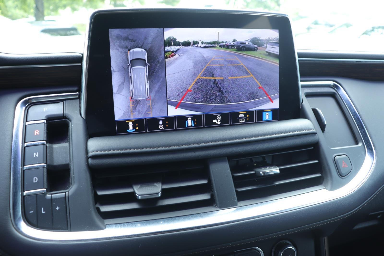 Used 2021 Iridescent Pearl Tricoat Chevrolet High Country image 37
