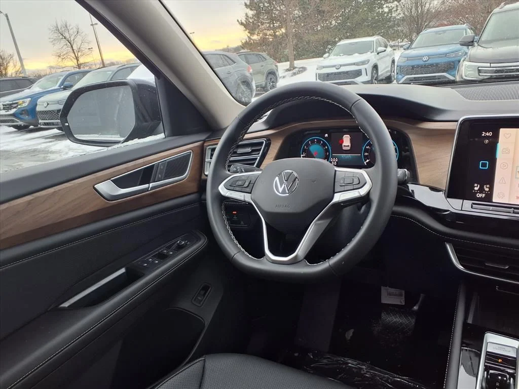 New 2026 Deep Black Pearl Volkswagen 2.0T SE w/Technology image 15
