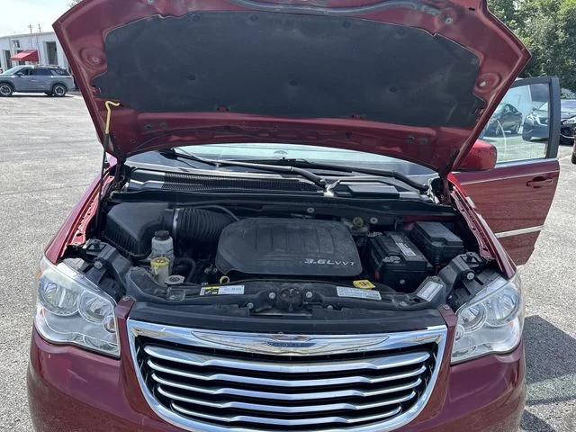 Used 2013 Red Chrysler Touring image 19