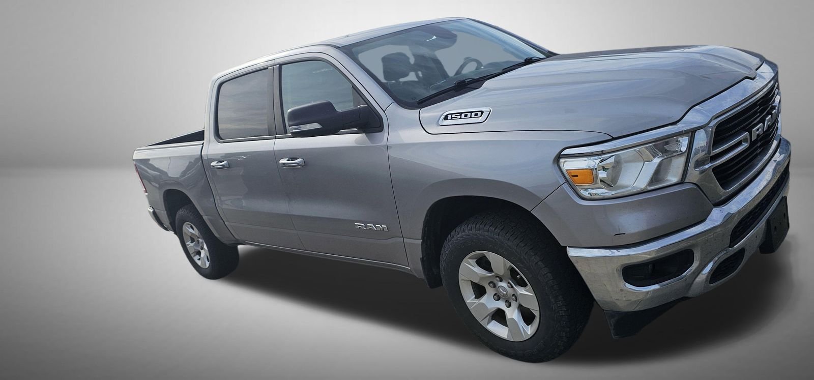 2019 RAM 1500 Big Horn/Lone Star 4x4 Crew Cab 5'7's photo
