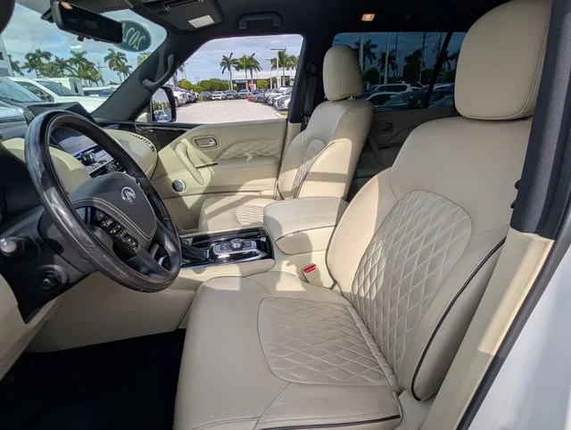 Used 2024 White INFINITI Sensory image 5