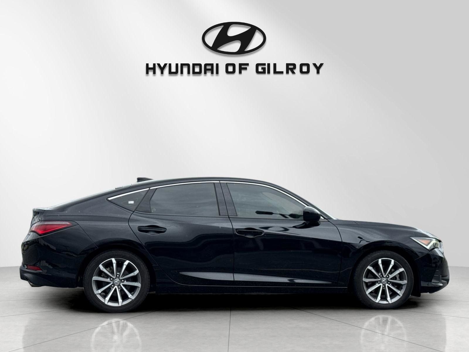 Used 2023  Acura Base image 6