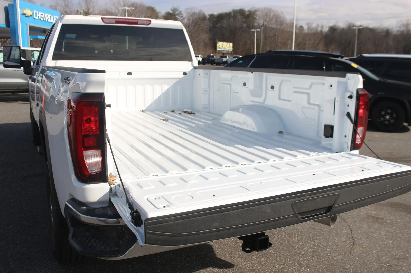 New 2026 Summit White GMC Pro image 11