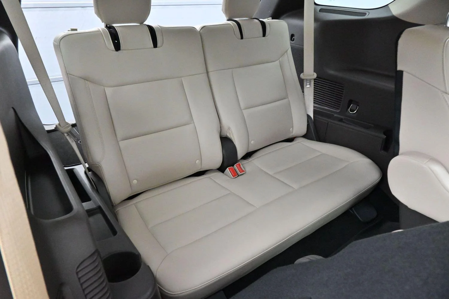 Used 2020 Star White Metallic Tri-Coat Ford Platinum image 37