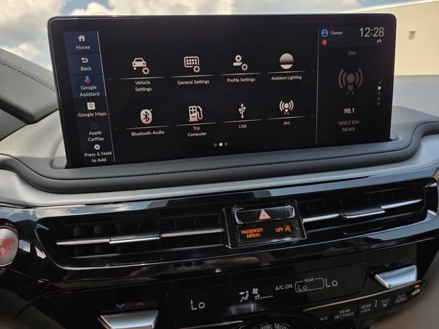 New 2026 Platinum White Pearl Acura w/Technology Package image 8