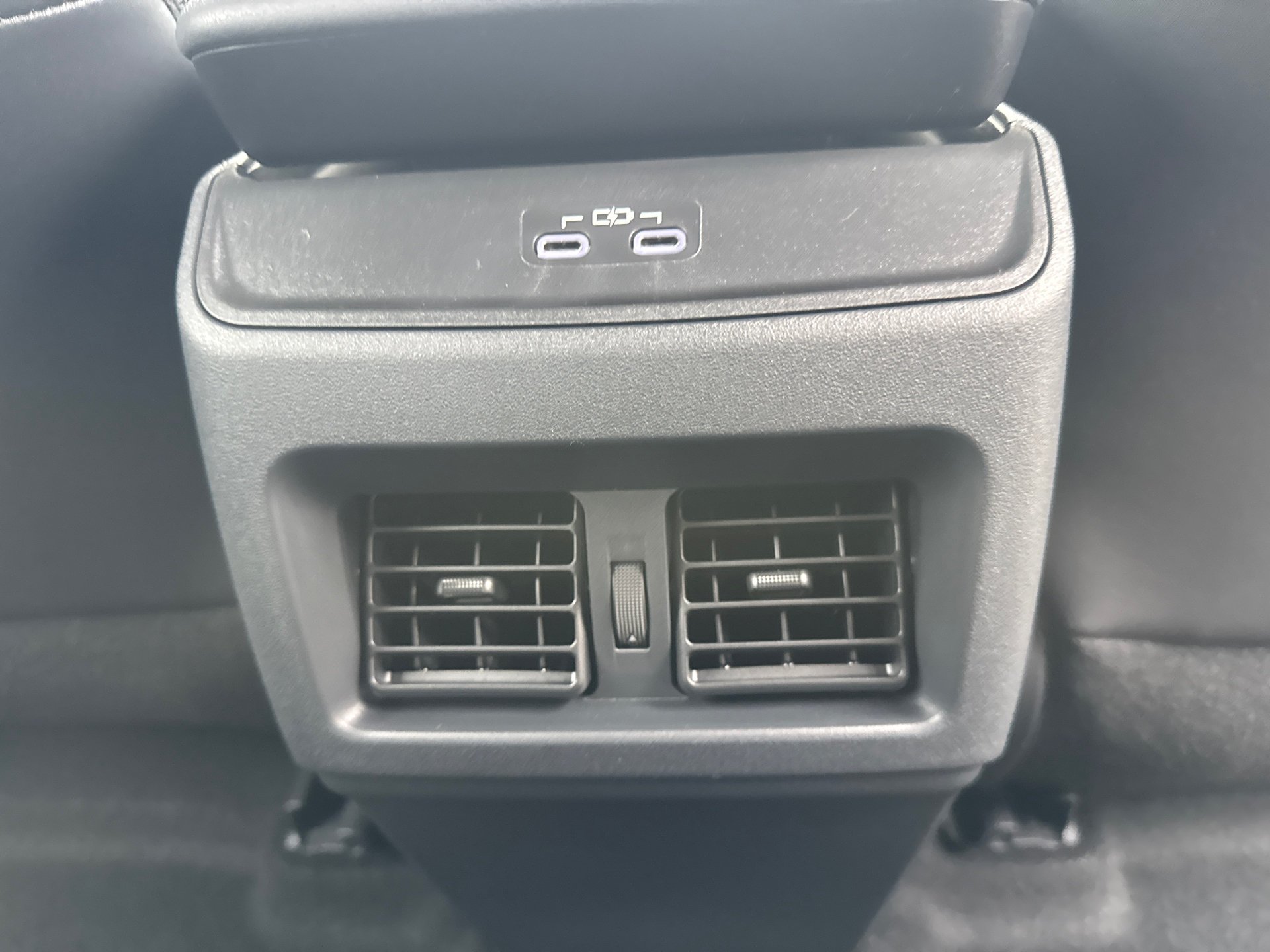 New 2026 Wind Chill Pearl <sup>1</sup> Toyota  SE image 18