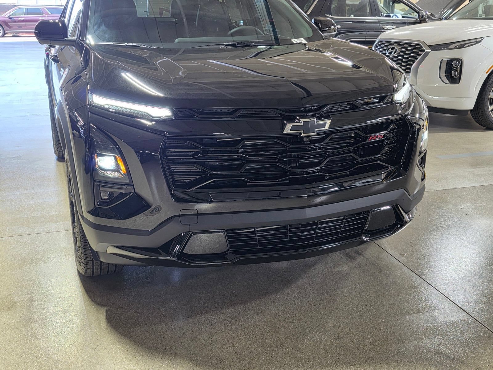 2027 Chevrolet Equinox RS - Photo 9