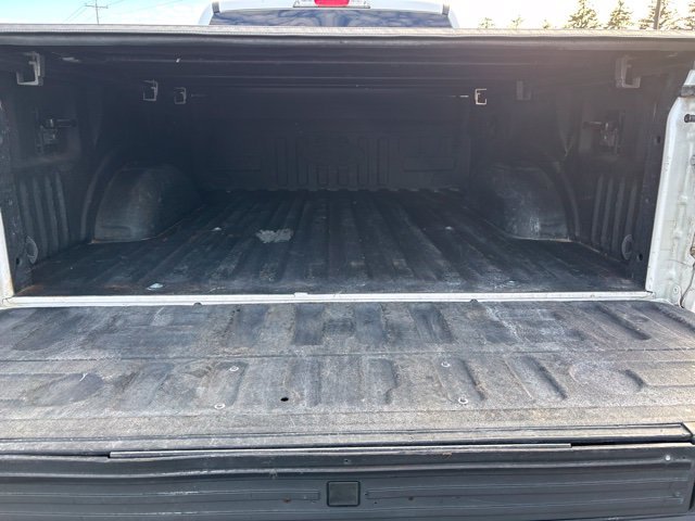Used 2018  Ford XL image 9