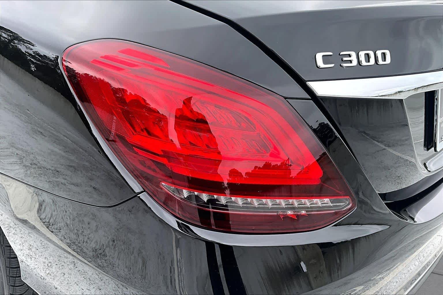 Used 2021 Obsidian Black Metallic Mercedes-Benz C 300 image 28