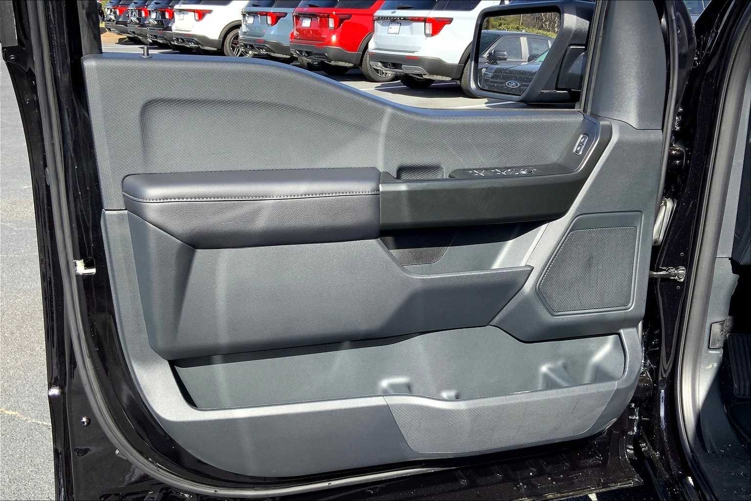 2025 Ford F-150 STX - Photo 10