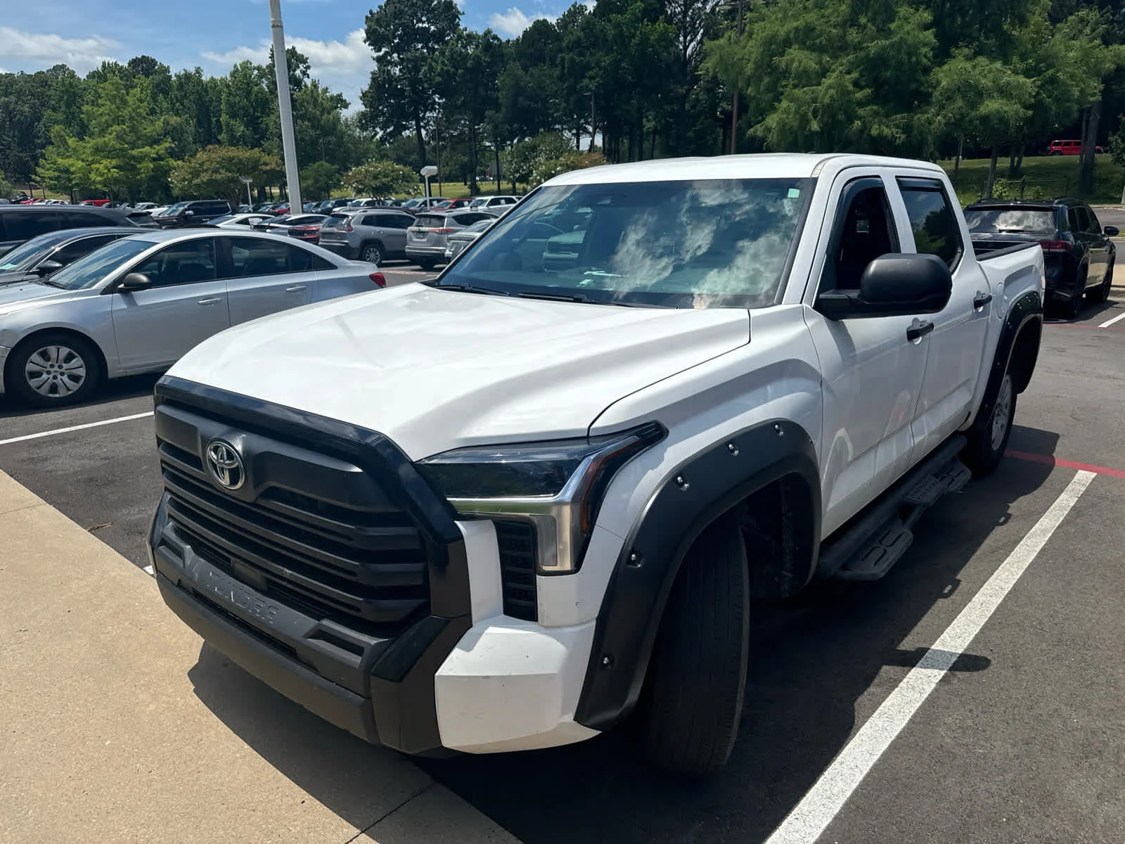 Used 2025 Toyota Tundra SR with VIN 5TFKB5DB8SX274083 for sale in Little Rock
