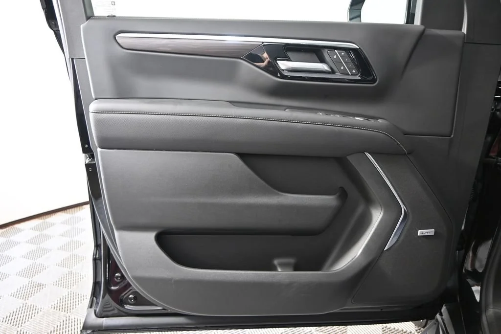 2026 Chevrolet Tahoe Premier - Photo 19