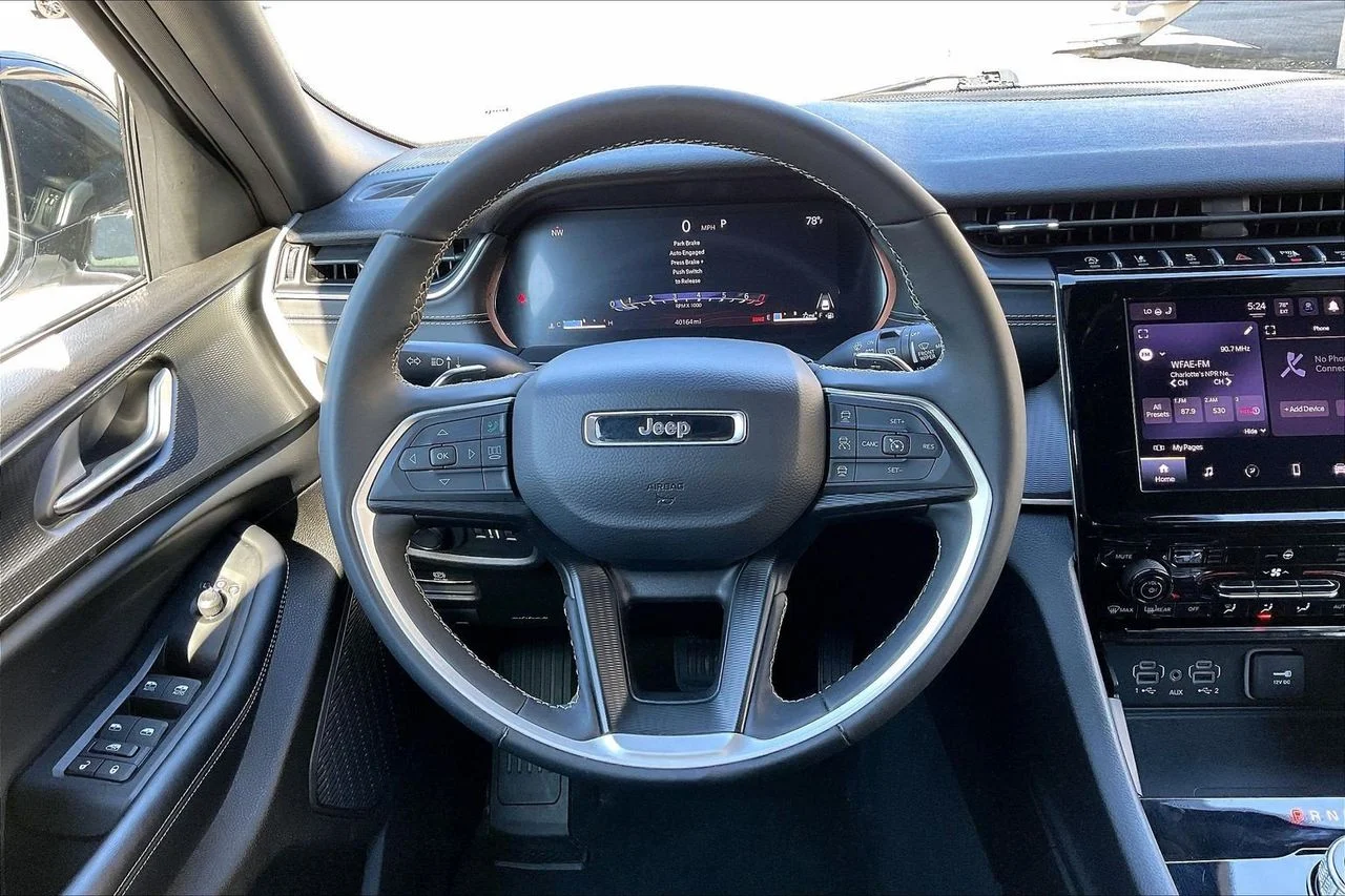Certified Used 2025 Silver Jeep Altitude image 9