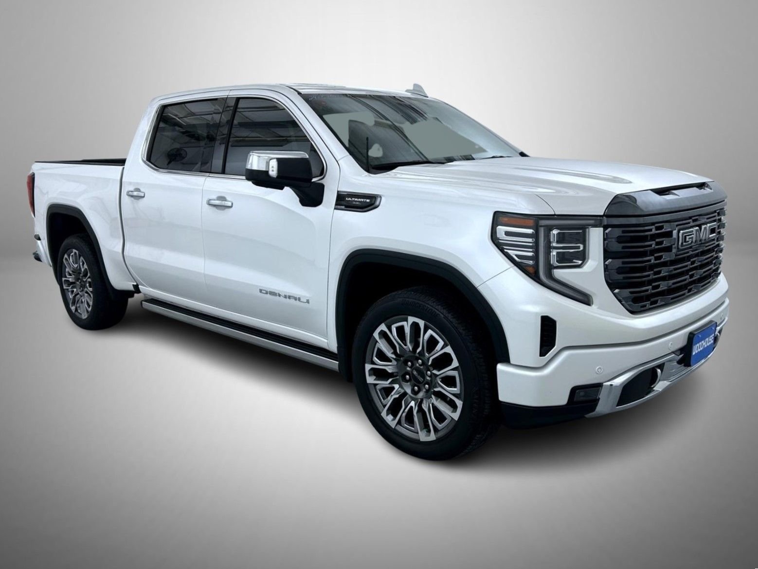 Used 2024 White GMC Denali Ultimate image 3