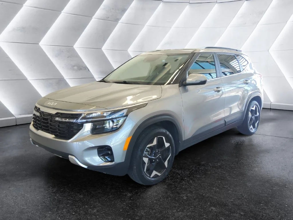 Used 2024 Gray Kia EX image 3