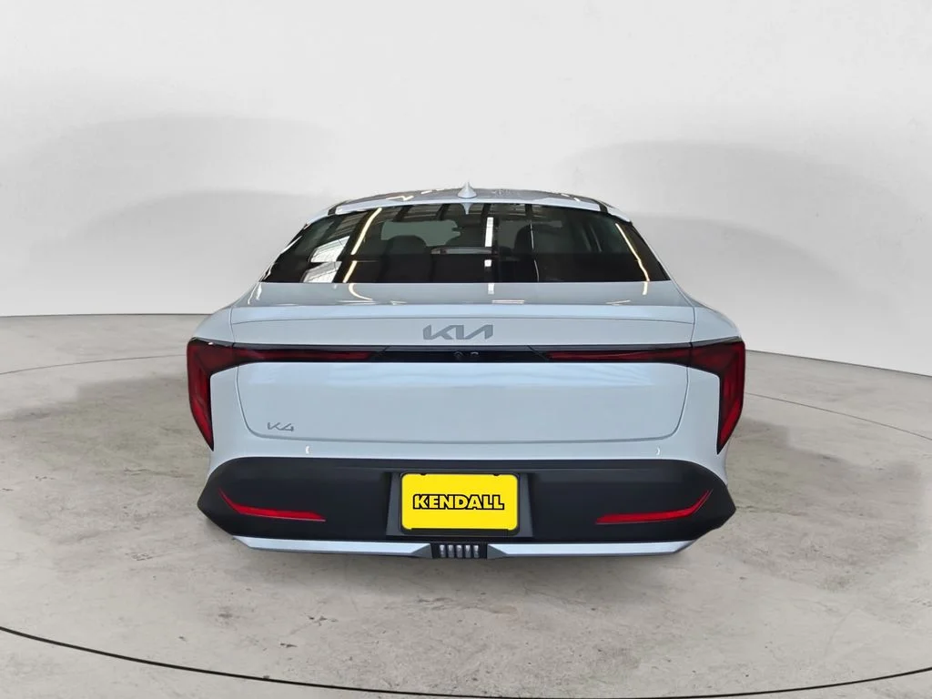 Used 2025 White Kia LXS image 6