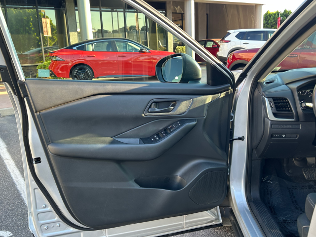 Used 2024 Silver Nissan S image 19