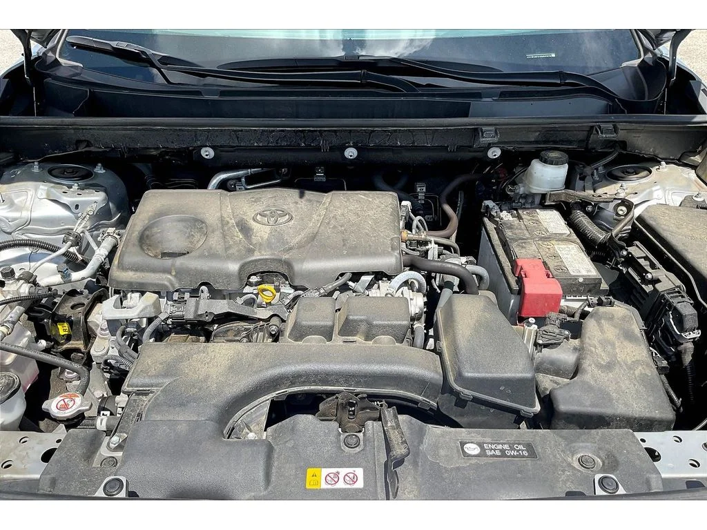 Used 2025 Silver Toyota XLE image 8