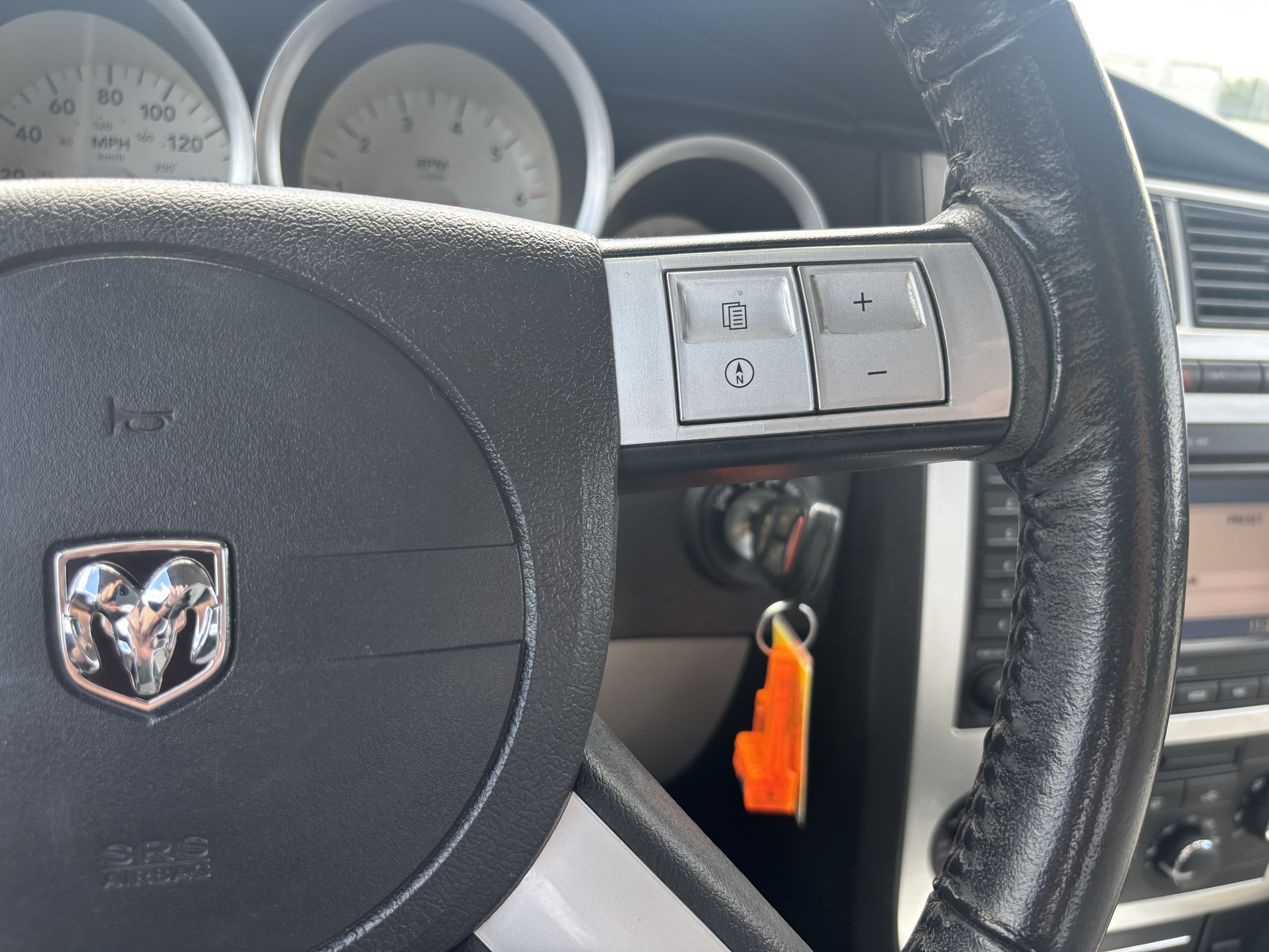 Used 2006  Dodge R/T image 16