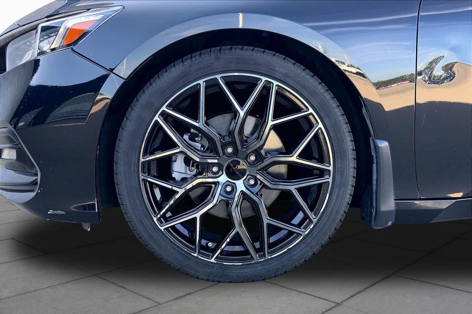 Used 2019 Crystal Black Pearl Honda Sport 1.5T image 11