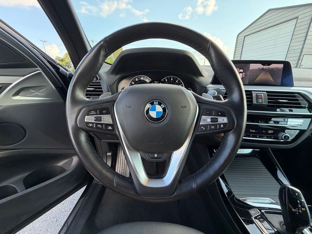 Used 2021 Black BMW xDrive30i image 17