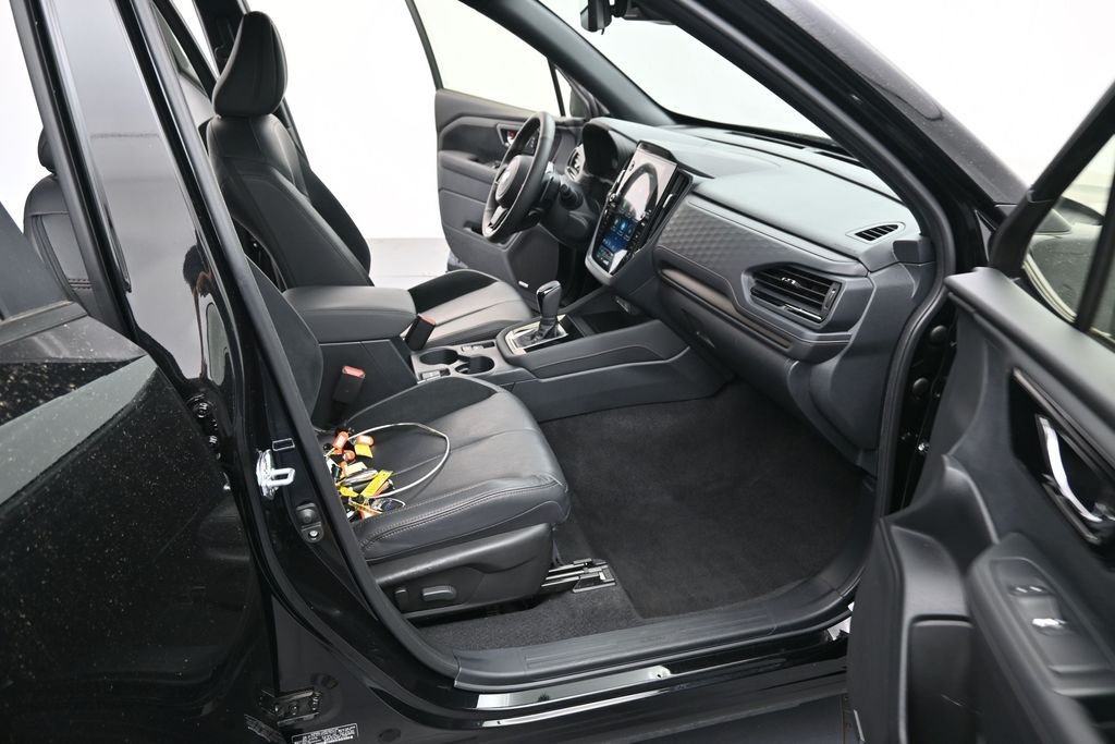 Used 2025 Crystal Black Silica Subaru Touring image 22