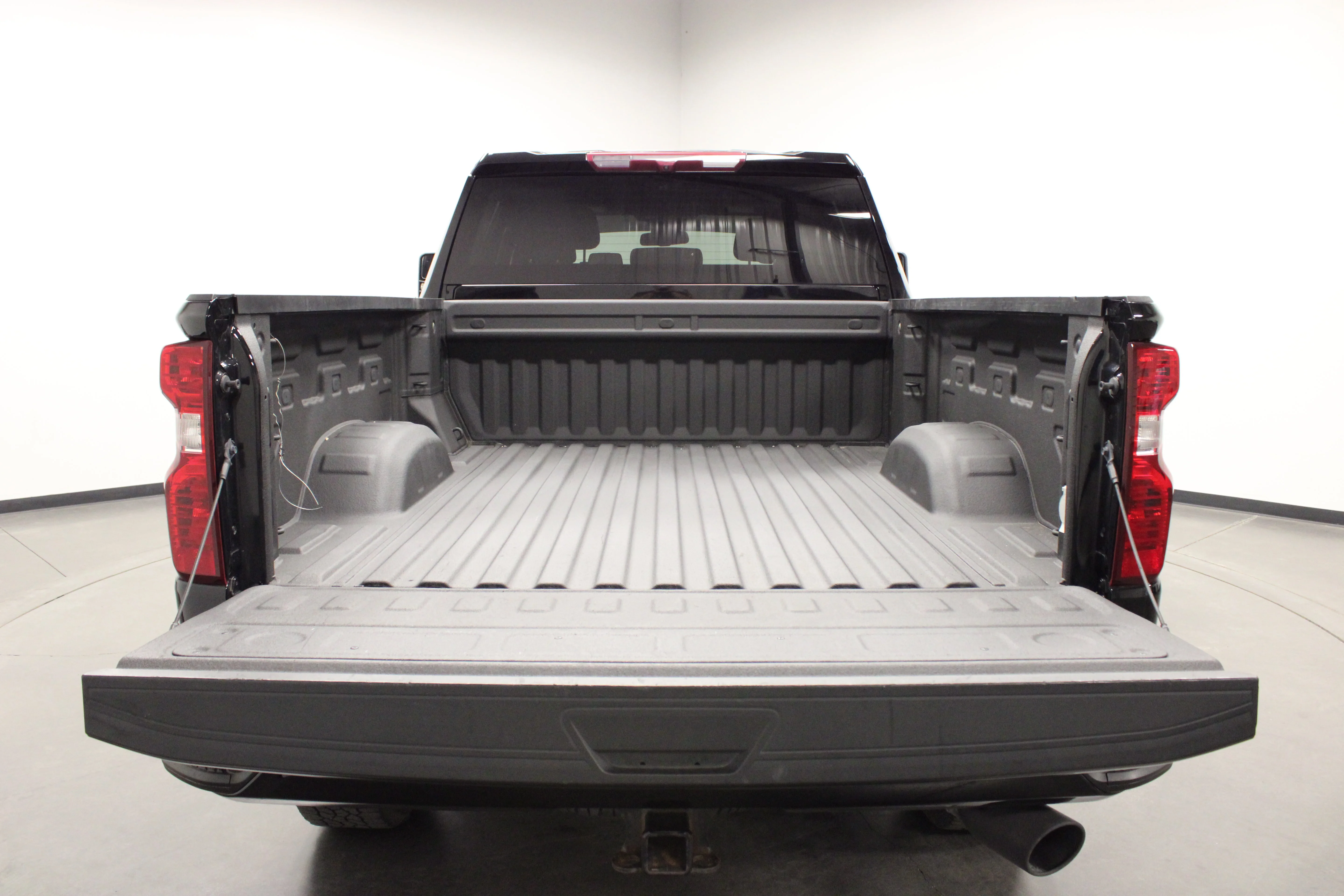 Used 2024 Black Chevrolet Custom image 14