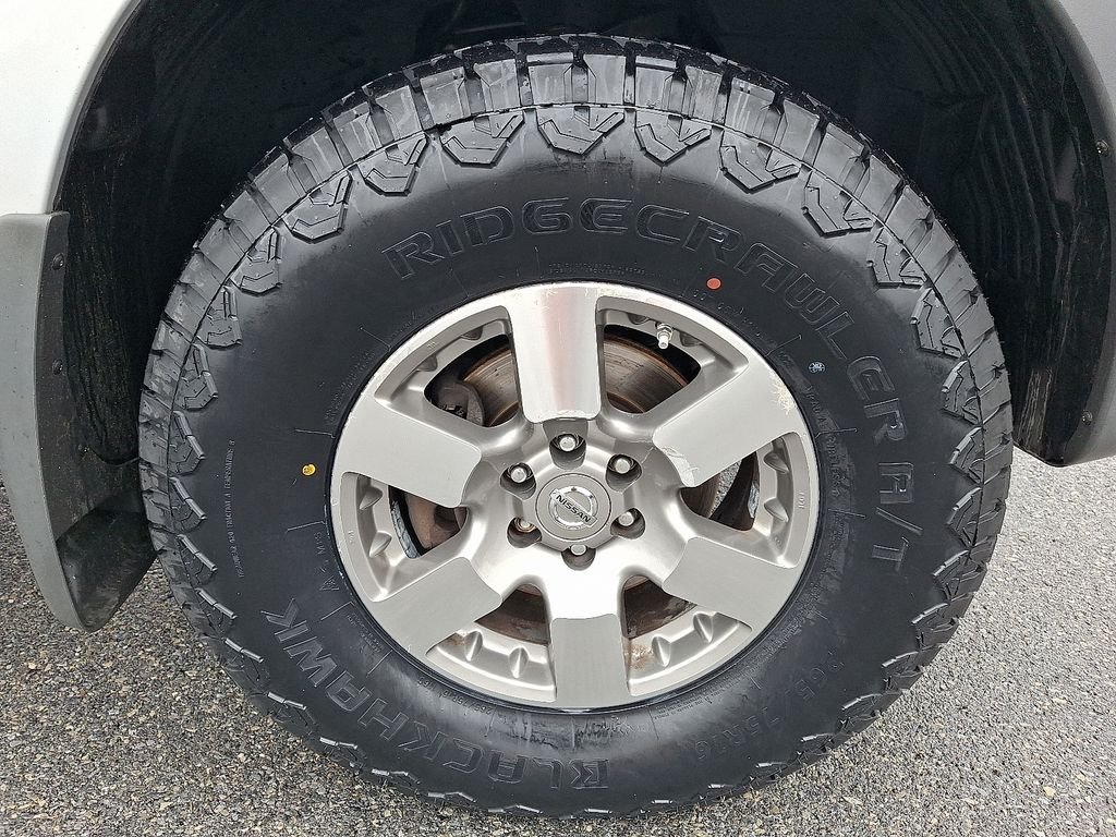Used 2012 Silver Nissan PRO-4X image 9