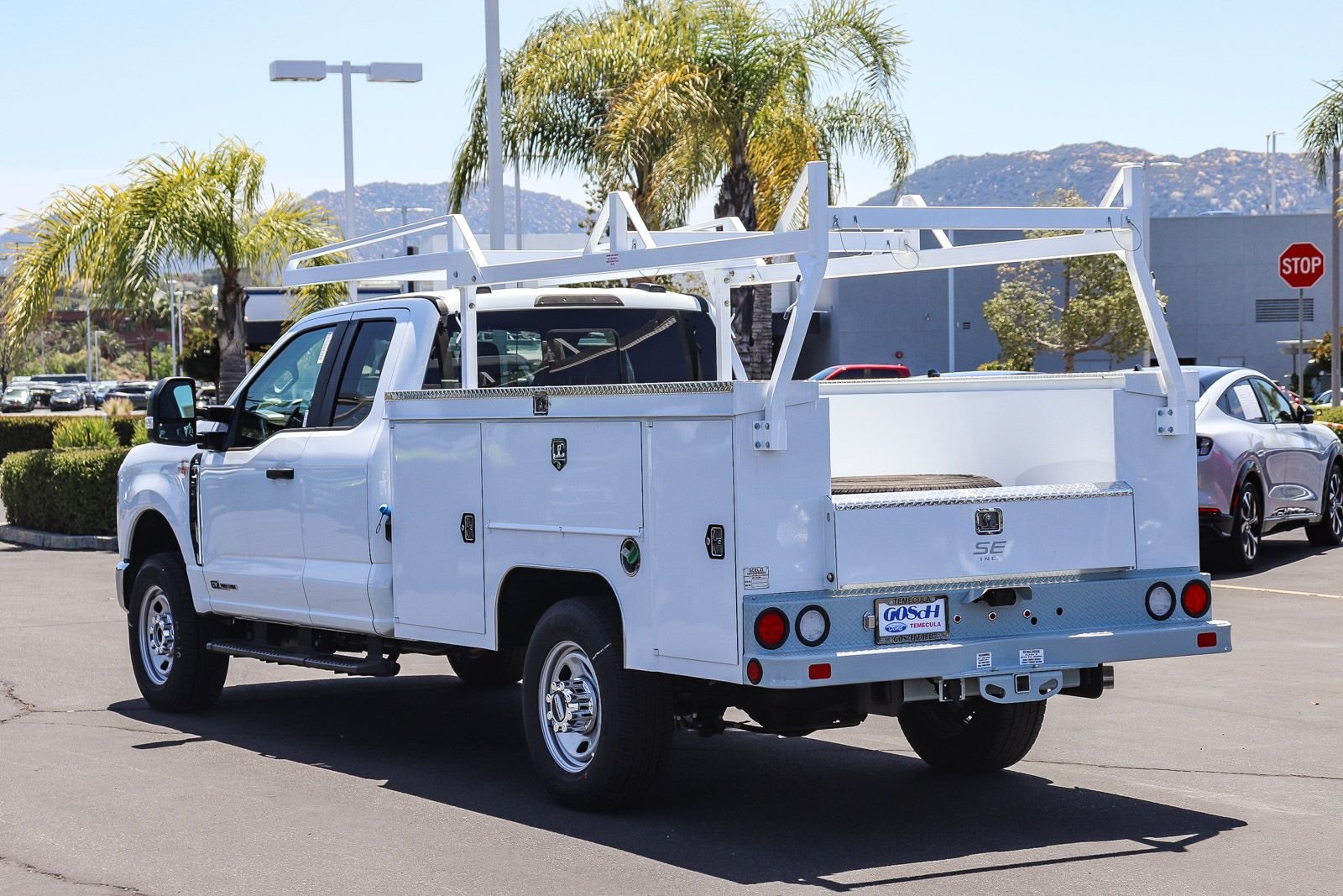2026 Ford F-350 Super Duty Chassis Cab XL - Photo 6