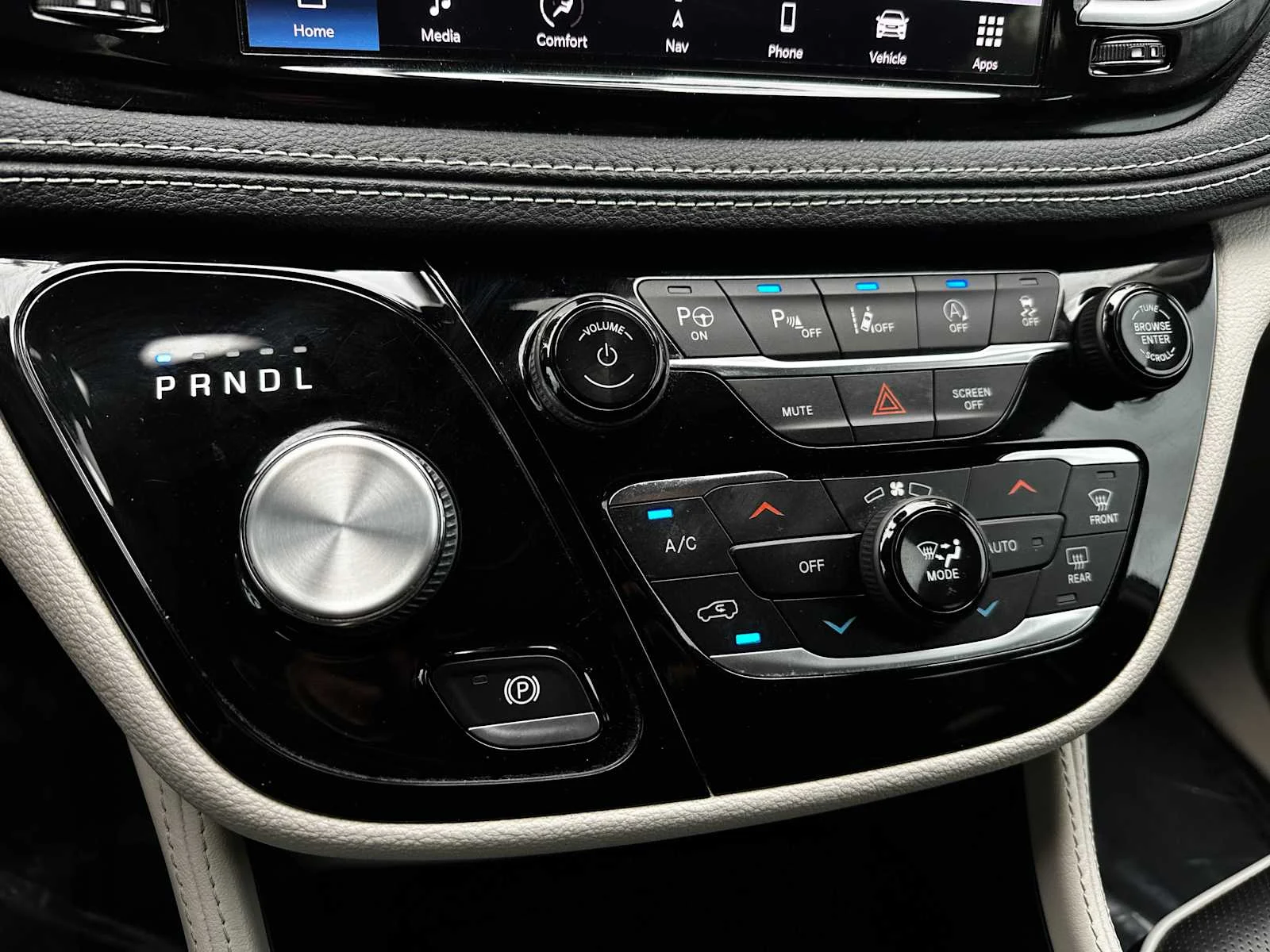 2022 Chrysler Pacifica Limited - Photo 13