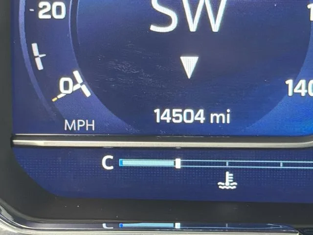 Used 2025 Summit White Chevrolet RST image 27