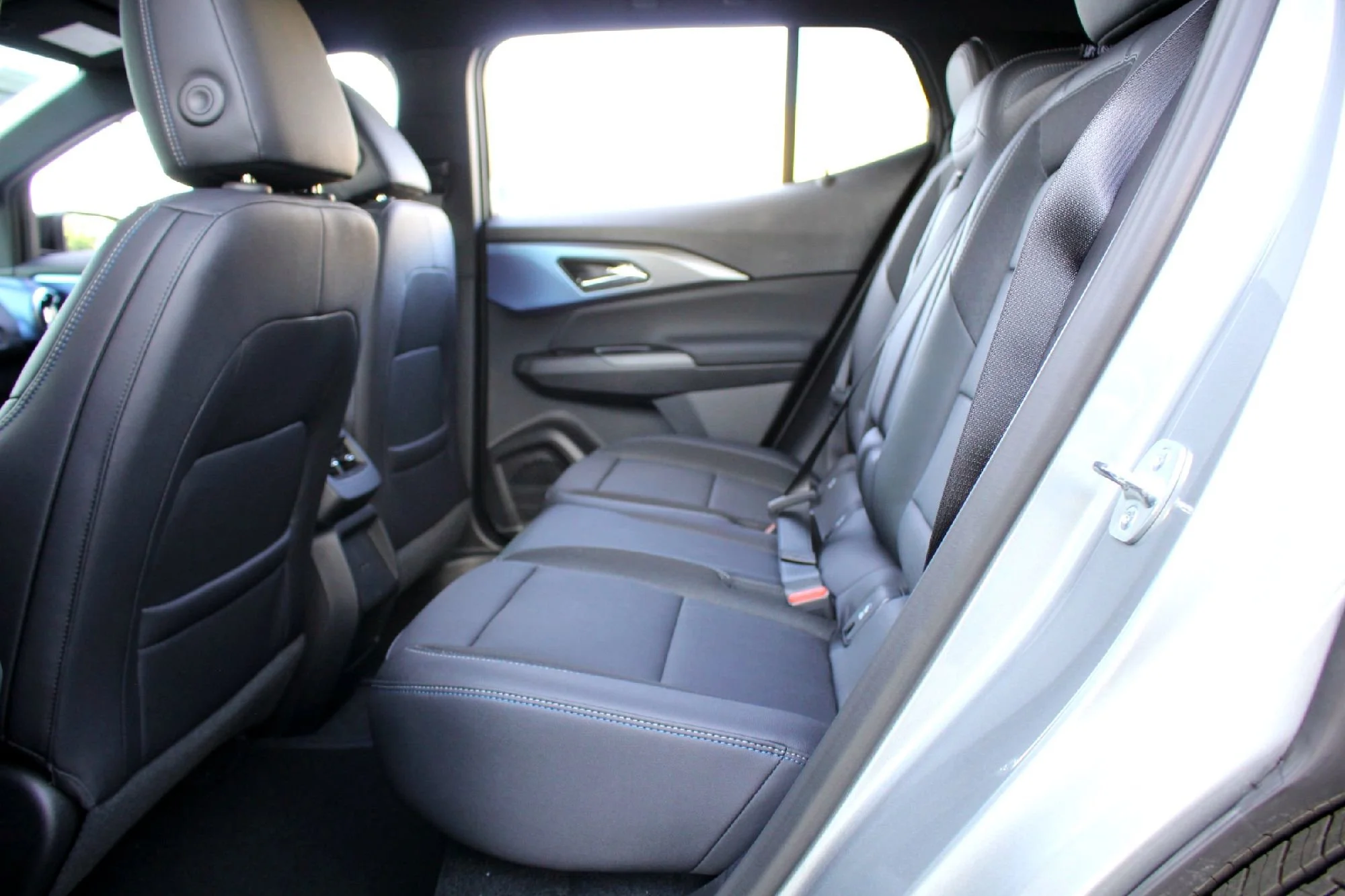 2025 Chevrolet Equinox EV 1LT - Photo 17