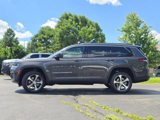 New 2026 Baltic Gray Metallic Clearcoat Jeep Limited image 28