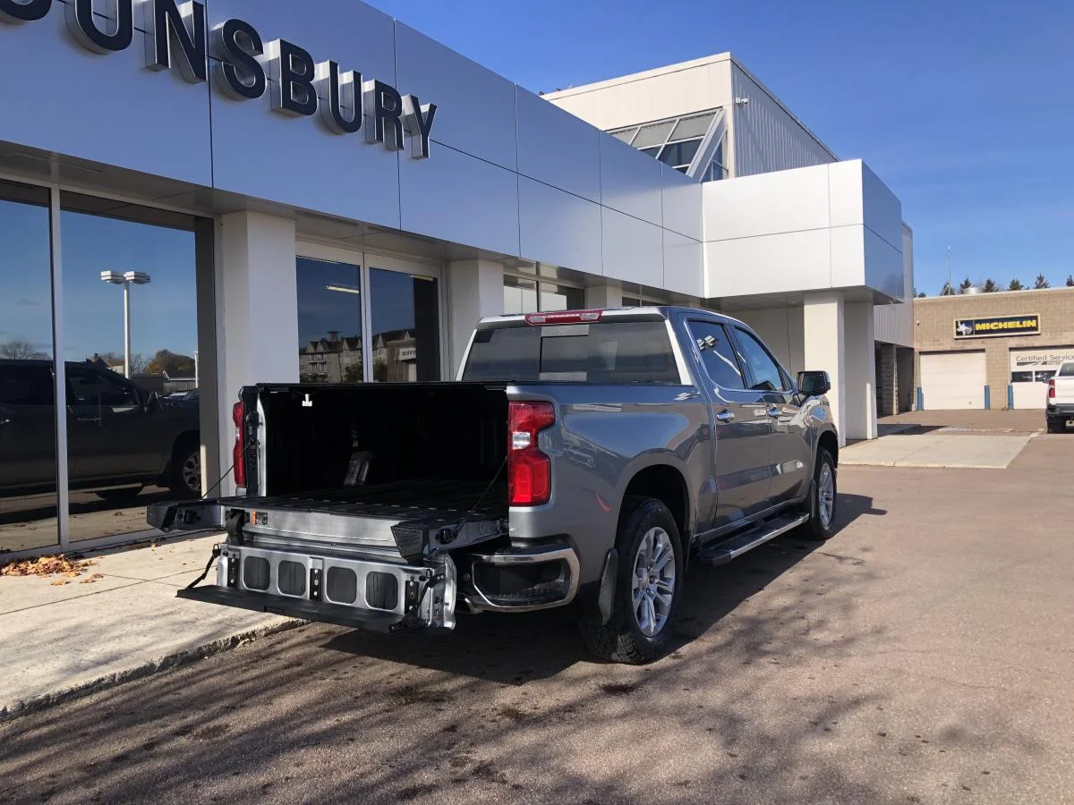 Used 2026 Grey Chevrolet 4WD Crew Cab 147" LTZ image 8