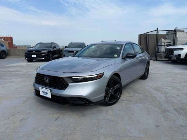 Used 2023  Honda Sport-L image 1