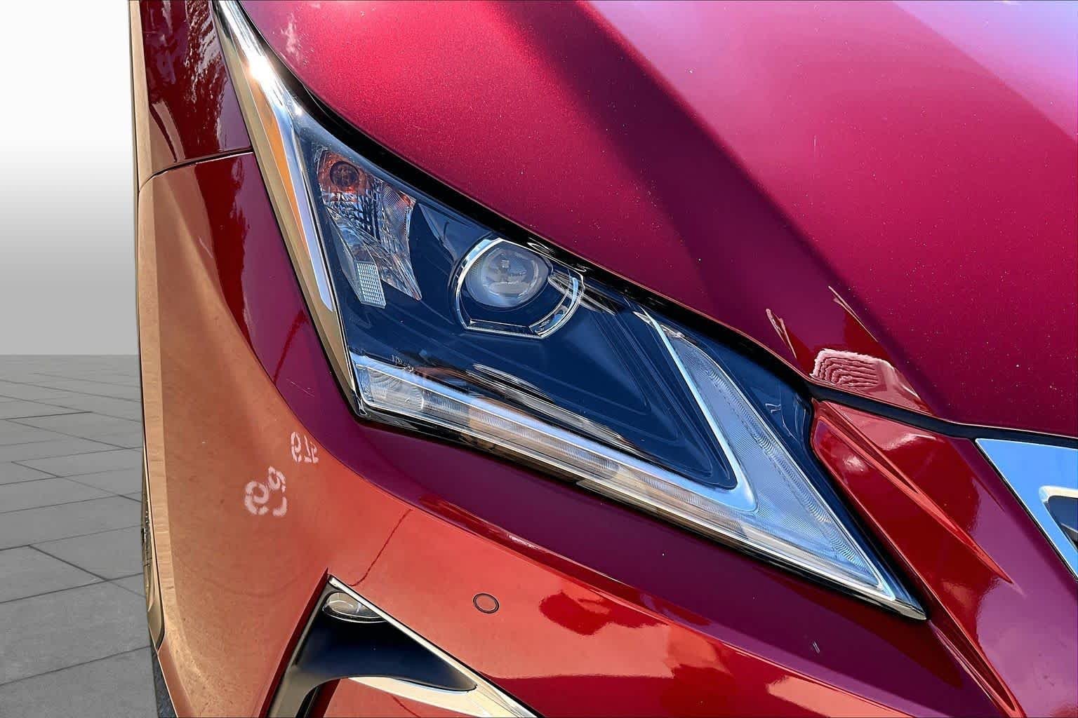 Used 2019 Matador Red Mica Lexus  image 28