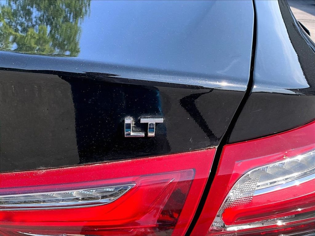 Used 2023 Mosaic Black Metallic Chevrolet LT image 7