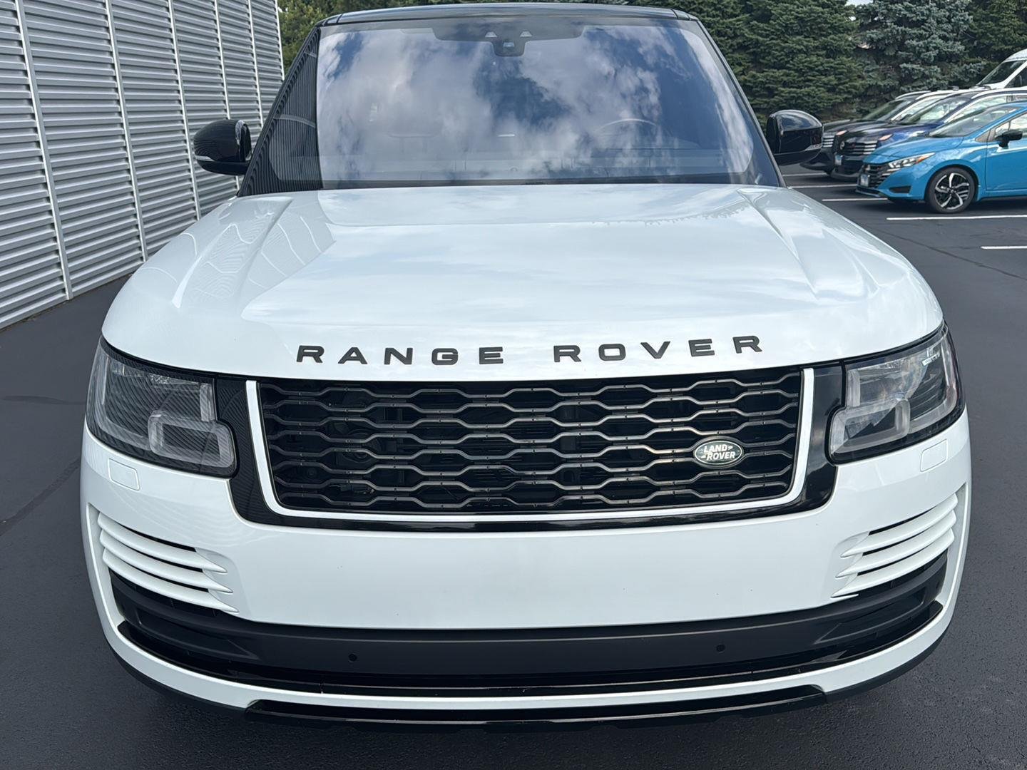 Used 2020 Yulong White Metallic Land Rover 4DR 4WD V6 SC SWB image 4
