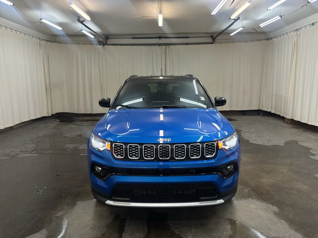 New 2026 Hydro Blue Pearl-Coat Exterior Paint Jeep Limited image 2
