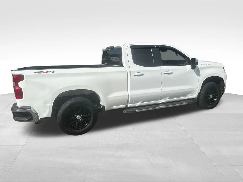 Used 2020 White Chevrolet LT image 26