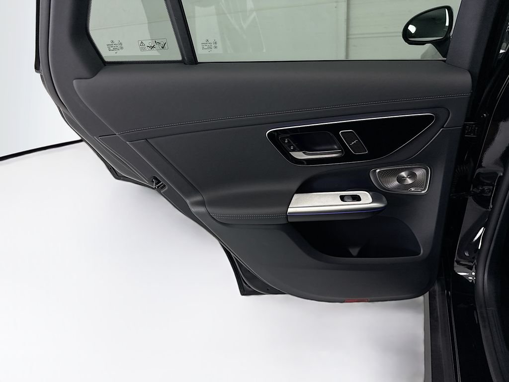 Used 2025 Black Mercedes-Benz GLC 350e image 26