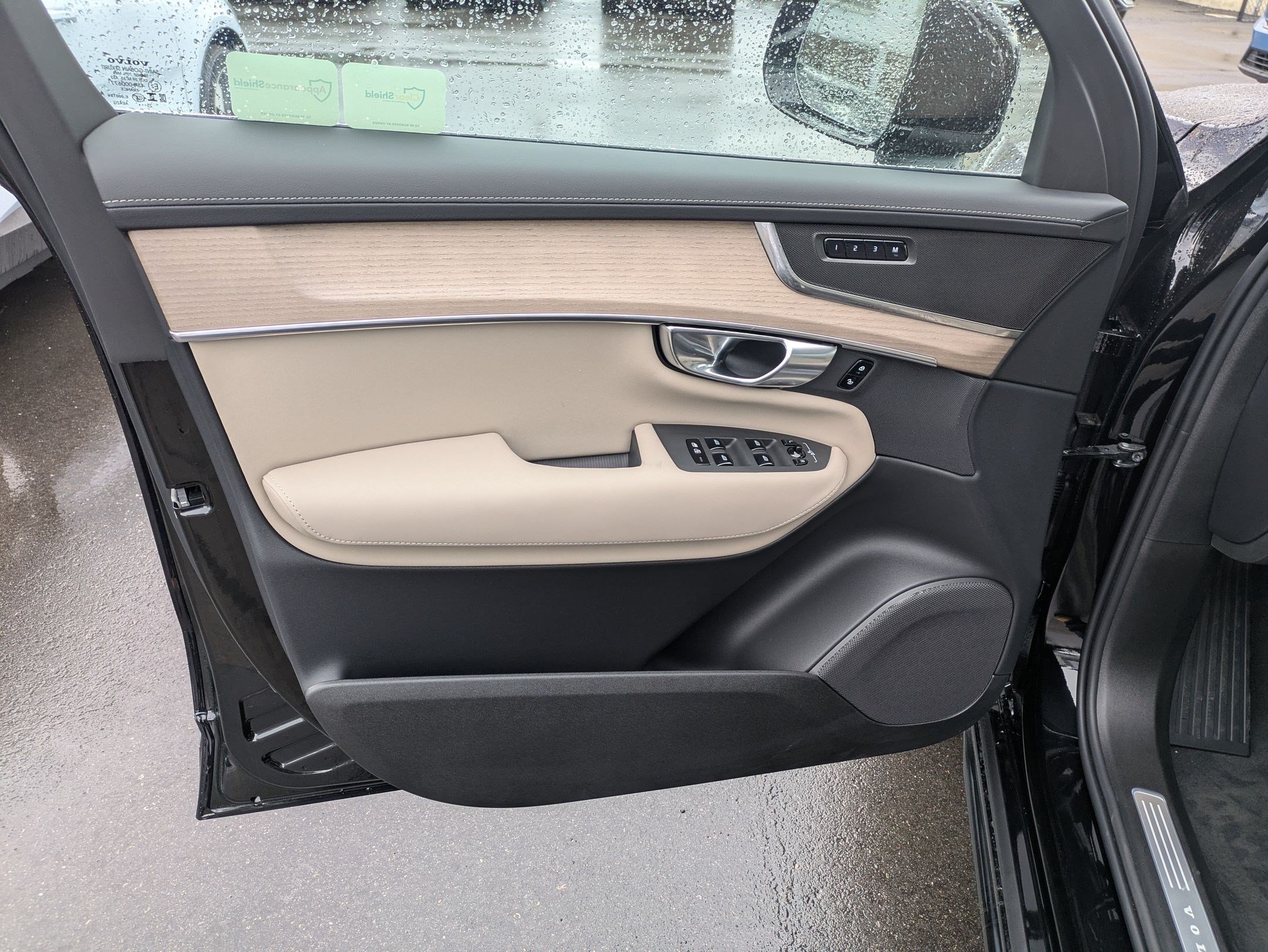 New 2026 Onyx Black Volvo Core image 11