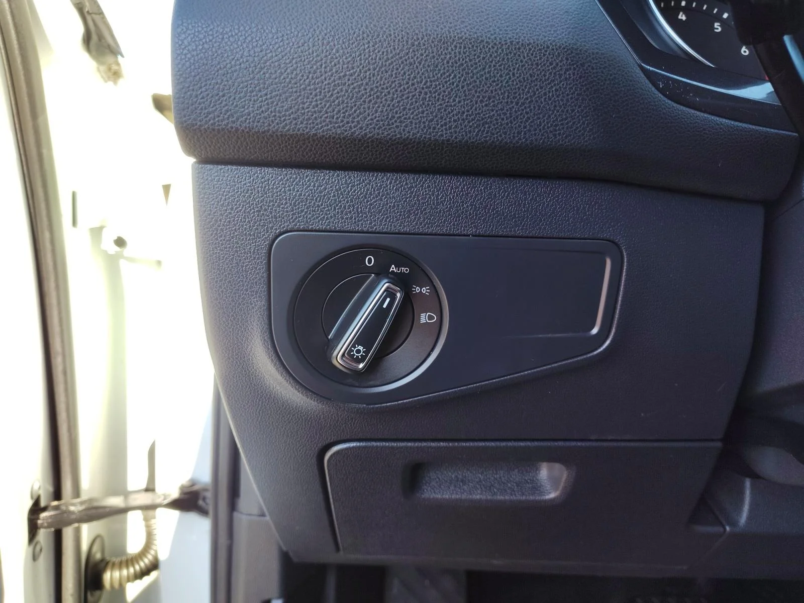 Used 2018 Pure White White Volkswagen  image 20